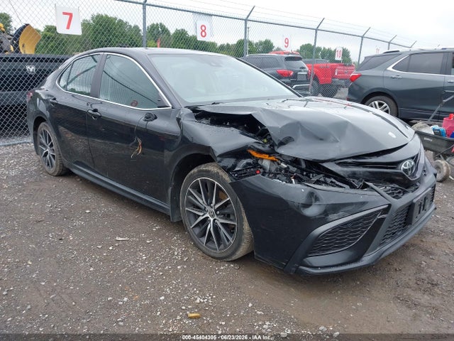 45404305 :رقم المزاد ، 4T1G11AK8PU752545 vin ، 2023 Toyota Camry Se مزاد بيع