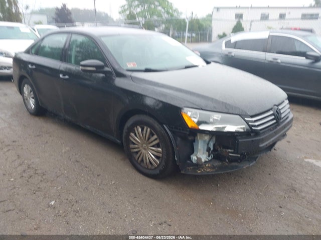 Aukcja sprzedaży 2015 Volkswagen Passat 1.8t S, vin: 1VWAT7A31FC019173, numer aukcji: 45404437