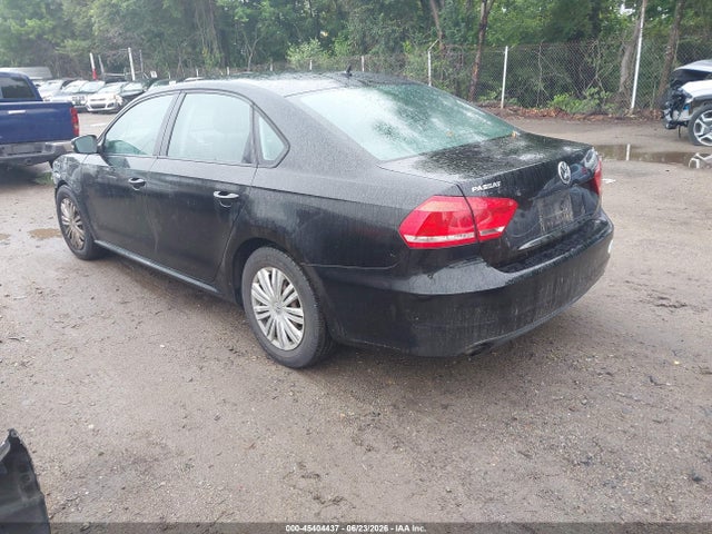 Aukcja sprzedaży 2015 Volkswagen Passat 1.8t S, vin: 1VWAT7A31FC019173, numer aukcji: 45404437