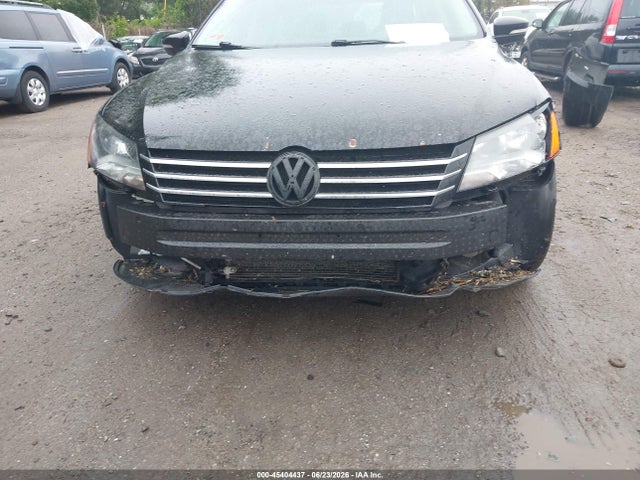 Aukcja sprzedaży 2015 Volkswagen Passat 1.8t S, vin: 1VWAT7A31FC019173, numer aukcji: 45404437