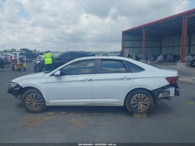 2019 Volkswagen Jetta 1.4t R-line/1.4t S/1.4t Se მანქანა იყიდება აუქციონზე, vin: 3VWCB7BU3KM275956, აუქციონის ნომერი: 45404463