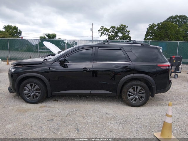 45404477 :رقم المزاد ، 5N1DR3BC5PC256252 vin ، 2023 Nissan Pathfinder Sv 4wd مزاد بيع