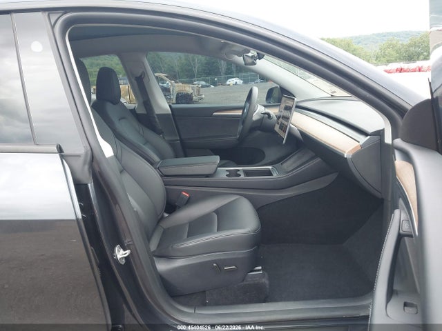 45404526 :رقم المزاد ، 7SAYGDEE0RA281645 vin ، 2024 Tesla Model Y Long Range Dual Motor All-wheel Drive مزاد بيع