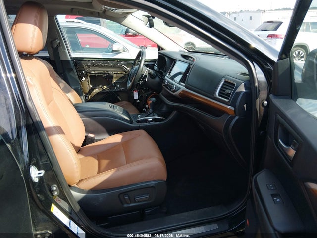 5TDDZRFHXKS983780 Toyota Highlander Limited Platinum