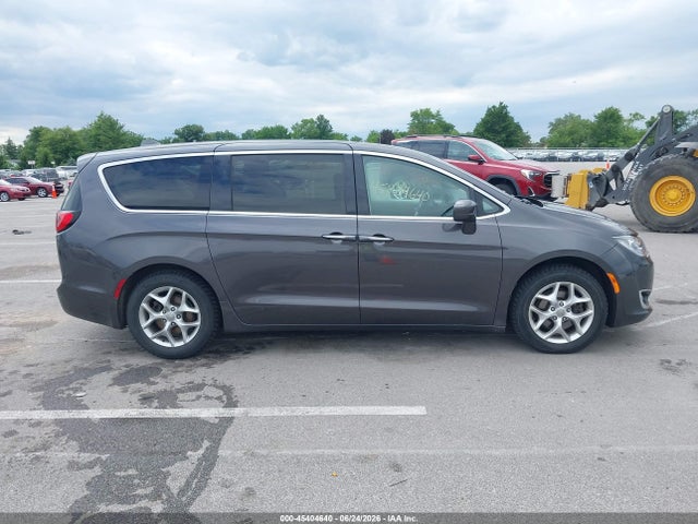 2019 Chrysler Pacifica Touring Plus მანქანა იყიდება აუქციონზე, vin: 2C4RC1FG3KR505709, აუქციონის ნომერი: 45404640