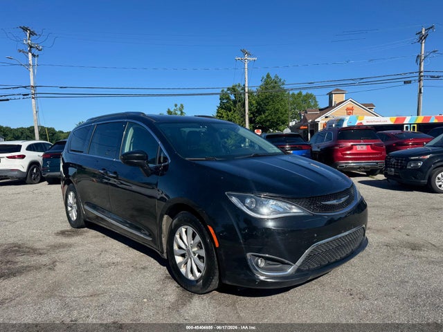 Продаж на аукціоні авто 2019 Chrysler Pacifica Touring L, vin: 2C4RC1BG0KR555280, номер лоту: 45404655