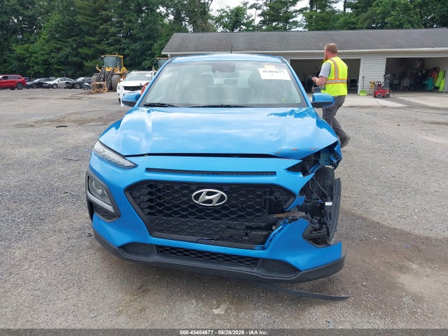 2019 Hyundai Kona Se მანქანა იყიდება აუქციონზე, vin: KM8K12AAXKU298573, აუქციონის ნომერი: 45404677