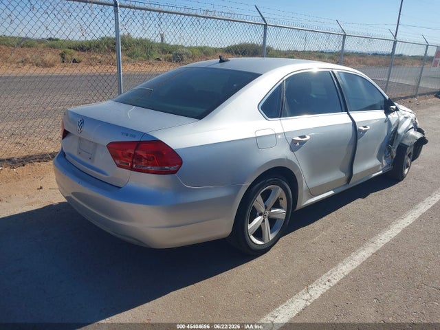 Volkswagen Passat 1.8t Se 2014 1VWBS7A36EC120313 Image 4