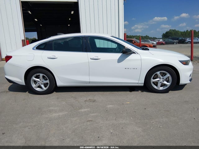 1G1ZC5ST0HF260578 Chevrolet Malibu 1fl