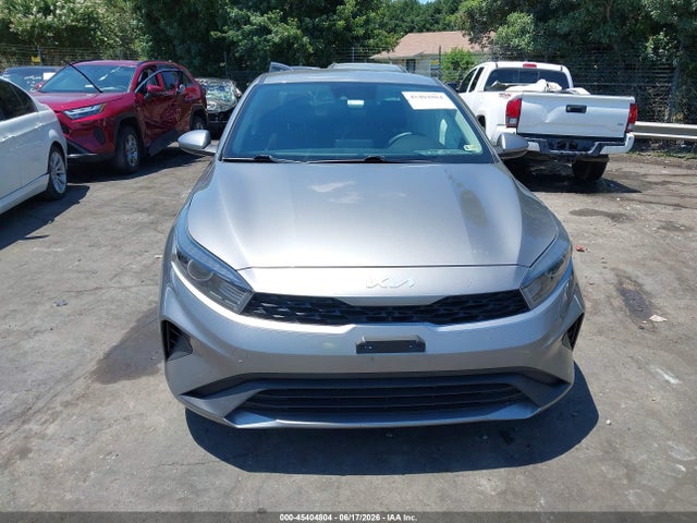 45404804 :رقم المزاد ، 3KPF24AD6NE494778 vin ، 2022 Kia Forte Lxs مزاد بيع