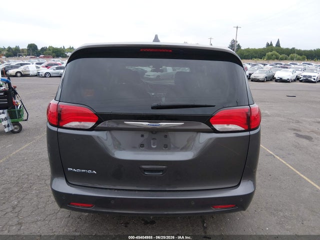 2C4RC1DGXJR253748 Chrysler Pacifica Touring