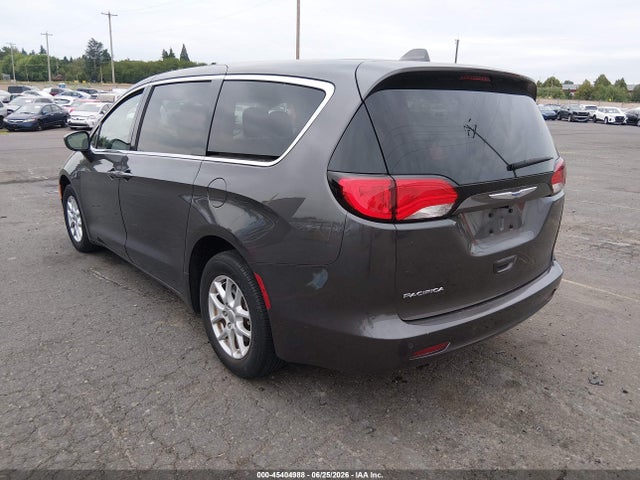 2C4RC1DGXJR253748 Chrysler Pacifica Touring