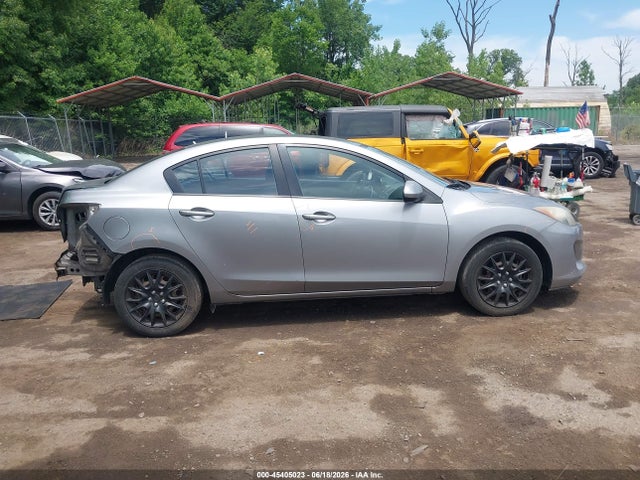2013 Mazda Mazda3 I Sport მანქანა იყიდება აუქციონზე, vin: JM1BL1U79D1705716, აუქციონის ნომერი: 45405023