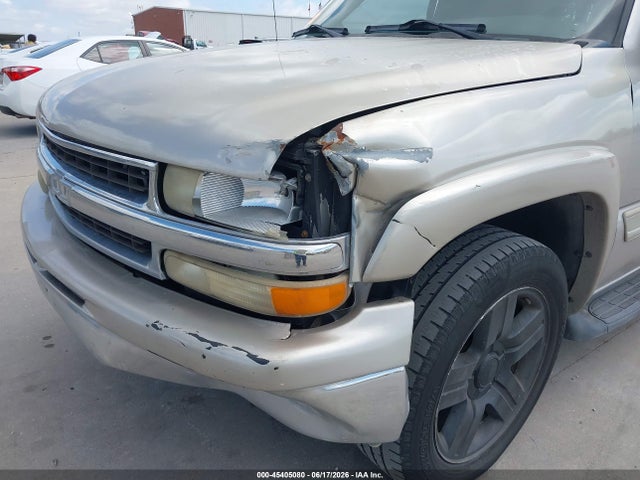 45405080 :رقم المزاد ، 3GNEC16Z55G117043 vin ، 2005 Chevrolet Suburban 1500 Lt مزاد بيع