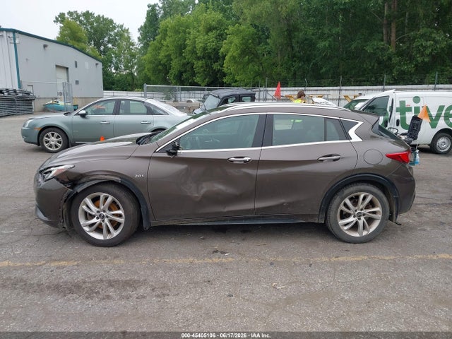 45405106 :رقم المزاد ، SJKCH5CP7KA011728 vin ، 2019 Infiniti Qx30 Luxe مزاد بيع
