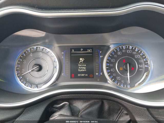 Продажа на аукционе авто 2016 Chrysler 200 Limited, vin: 1C3CCCAB2GN159934, номер лота: 45405212