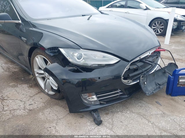 Продажа на аукционе авто 2015 Tesla Model S 70d/85d/p85d, vin: 5YJSA1E28FF103716, номер лота: 45405216