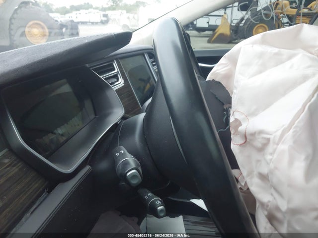 Tesla Model S 70d/85d/p85d 2015 5YJSA1E28FF103716 Image 7