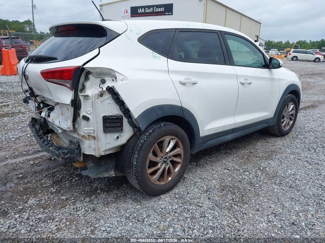 Hyundai TUCSON SE 2017 KM8J23A49HU579801 Image 4