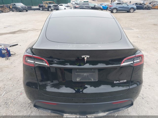 2024 Tesla Model Y Performance Dual Motor All-wheel Drive მანქანა იყიდება აუქციონზე, vin: 7SAYGDEF8RF043182, აუქციონის ნომერი: 45405288