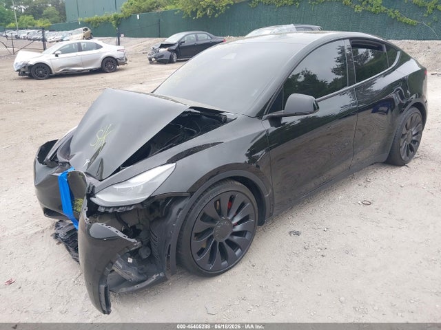 2024 Tesla Model Y Performance Dual Motor All-wheel Drive მანქანა იყიდება აუქციონზე, vin: 7SAYGDEF8RF043182, აუქციონის ნომერი: 45405288