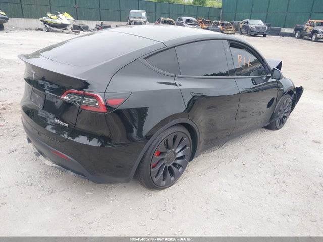 2024 Tesla Model Y Performance Dual Motor All-wheel Drive მანქანა იყიდება აუქციონზე, vin: 7SAYGDEF8RF043182, აუქციონის ნომერი: 45405288