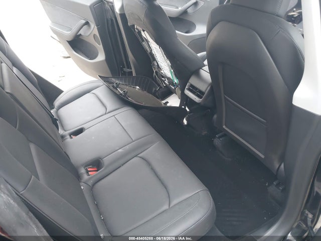 2024 Tesla Model Y Performance Dual Motor All-wheel Drive მანქანა იყიდება აუქციონზე, vin: 7SAYGDEF8RF043182, აუქციონის ნომერი: 45405288