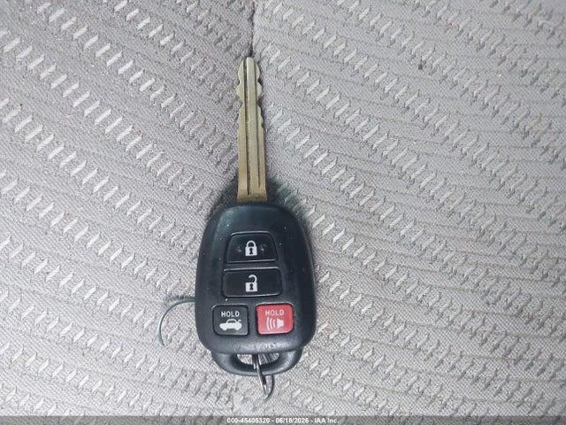 4T1BF1FKXHU633577 Toyota CAMRY LE