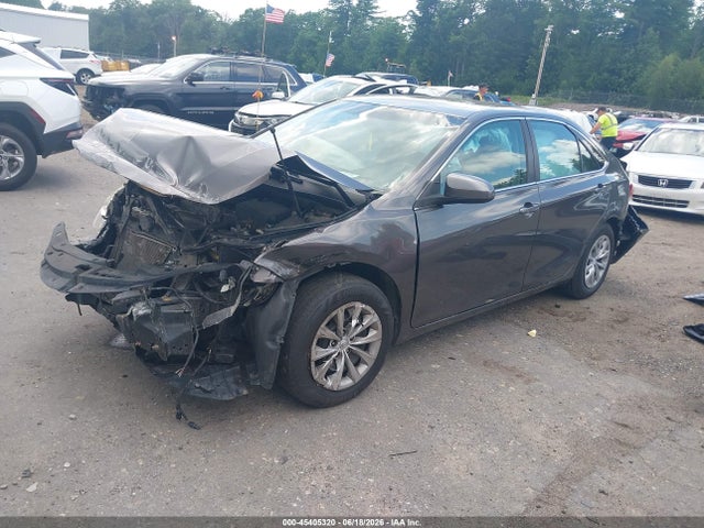 4T1BF1FKXHU633577 Toyota CAMRY LE
