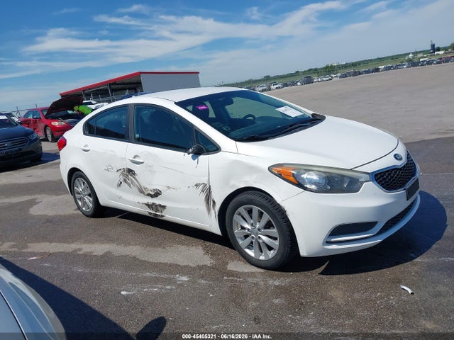 KIA FORTE LX 2016 KNAFX4A63G5506819 Image 13