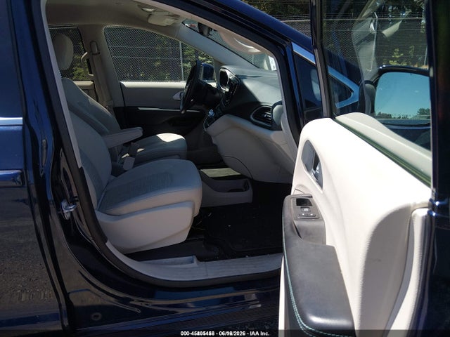 Chrysler Pacifica Hybrid Touring Plus 2018 2C4RC1H71JR276247 Image 5