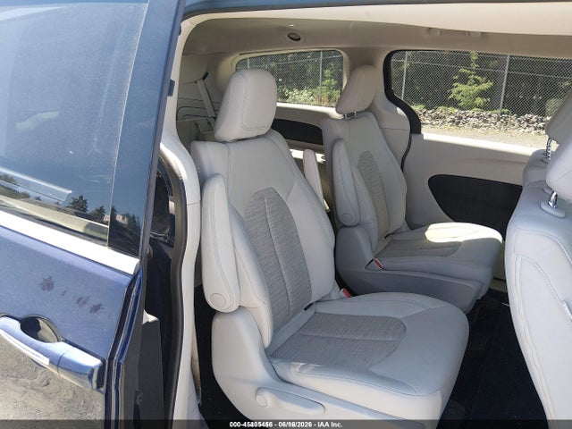 Chrysler Pacifica Hybrid Touring Plus 2018 2C4RC1H71JR276247 Image 8