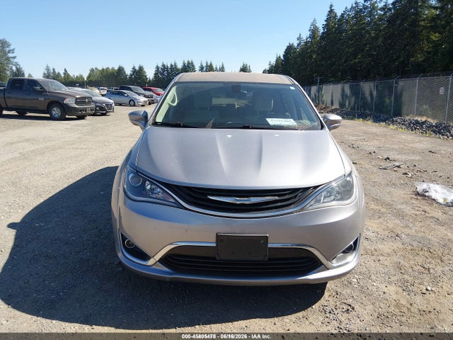 Chrysler Pacifica Hybrid Touring Plus 2017 2C4RC1H71HR838223 Image 12