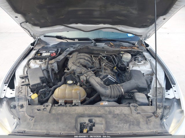 1FA6P8AMXF5322166 Ford Mustang V6