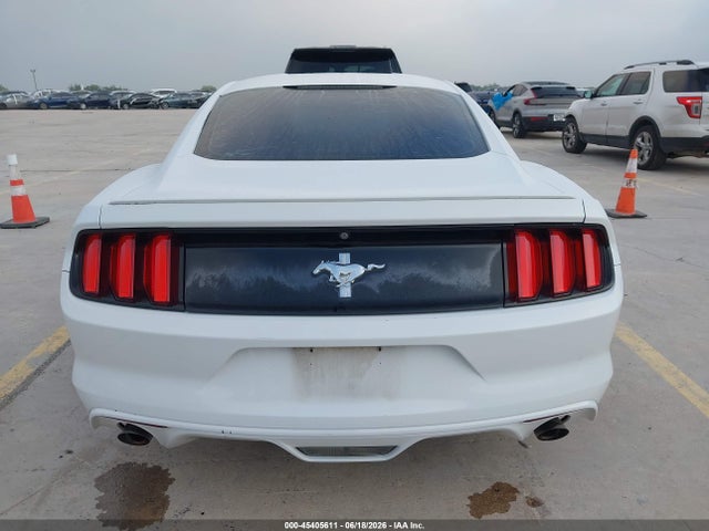 1FA6P8AMXF5322166 Ford Mustang V6