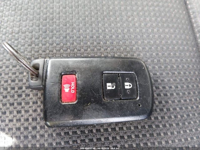 Auction sale of the 2017 Toyota Rav4 Hybrid Xle, vin: JTMRJREV2HD090902, lot number: 45405749