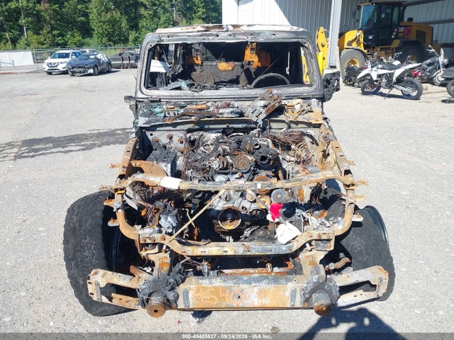 1C4HJXFNXJW182848 Jeep Wrangler Unlimited Rubicon 4x4