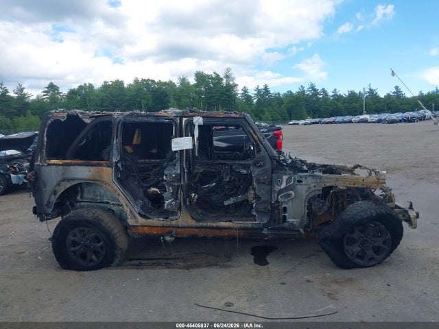 1C4HJXFNXJW182848 Jeep Wrangler Unlimited Rubicon 4x4