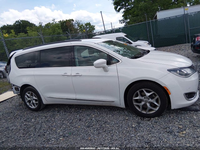 Aukcja sprzedaży 2017 Chrysler Pacifica Touring-l, vin: 2C4RC1BG3HR543455, numer aukcji: 45405843