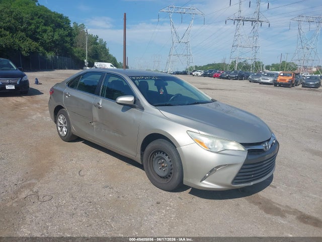 Toyota CAMRY LE 2015 4T4BF1FK2FR492829 Image 1