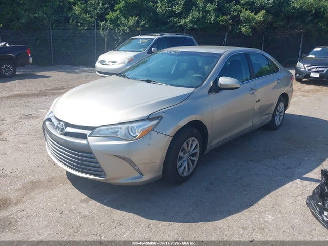 4T4BF1FK2FR492829 Toyota CAMRY LE