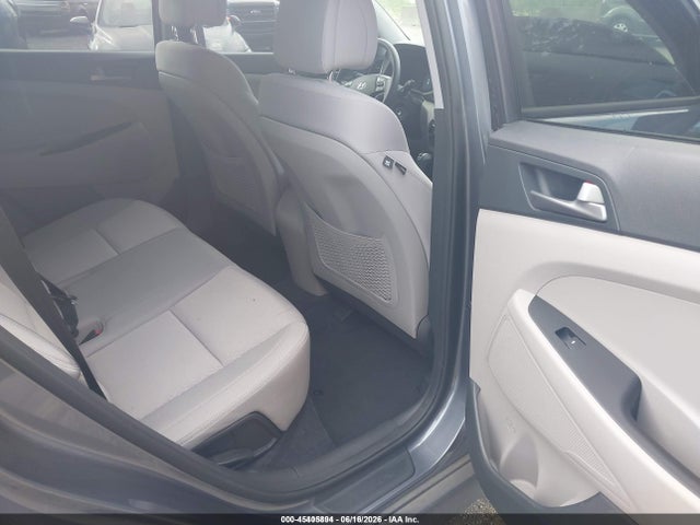Hyundai TUCSON SE 2018 KM8J23A40JU655184 Image 8