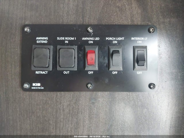 Forest River Surveyor Legend 2020 4X4TSVU1XLL037626 Image 7