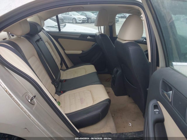 45405934 :رقم المزاد ، 3VWLX7AJ4DM225742 vin ، 2013 Volkswagen Jetta 2.5l Sel مزاد بيع