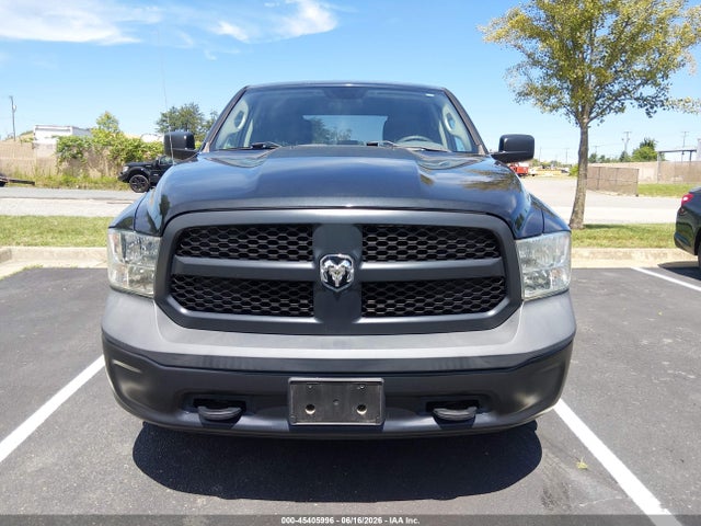 45405996 :رقم المزاد ، 1C6RR7KGXJS323114 vin ، 2018 Ram 1500 مزاد بيع