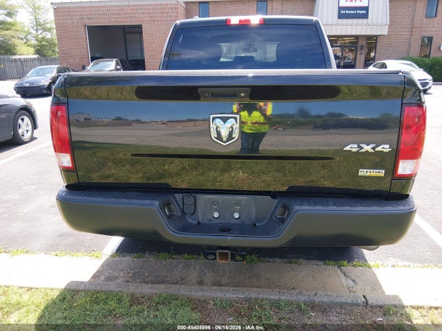 45405996 :رقم المزاد ، 1C6RR7KGXJS323114 vin ، 2018 Ram 1500 مزاد بيع