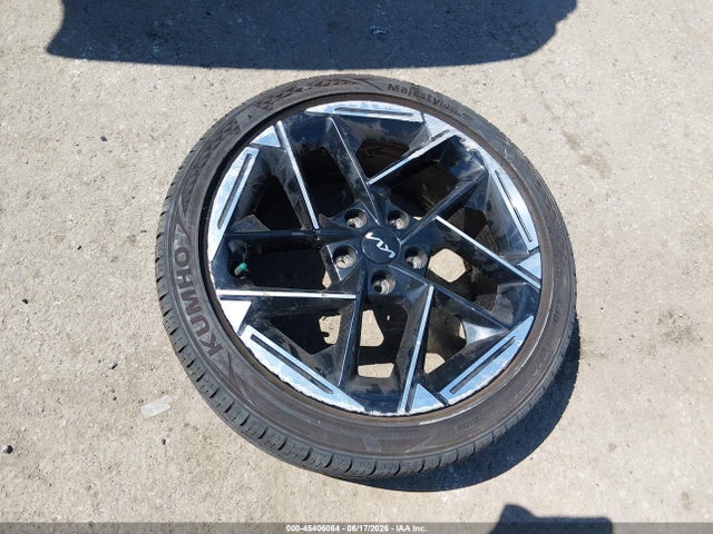 2025 Kia K4 Gt-line მანქანა იყიდება აუქციონზე, vin: 3KPFW4DE7SE049034, აუქციონის ნომერი: 45406064