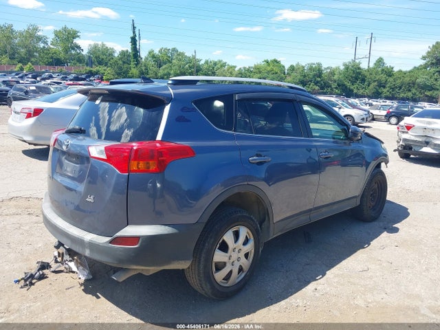 Toyota RAV4 LE 2014 JTMBFREV2ED056098 Image 4