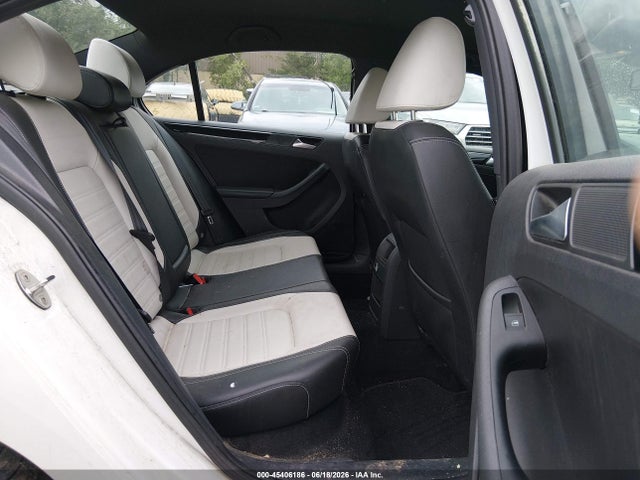 2015 Volkswagen Jetta 1.8t Sport მანქანა იყიდება აუქციონზე, vin: 3VWD17AJ4FM347848, აუქციონის ნომერი: 45406186