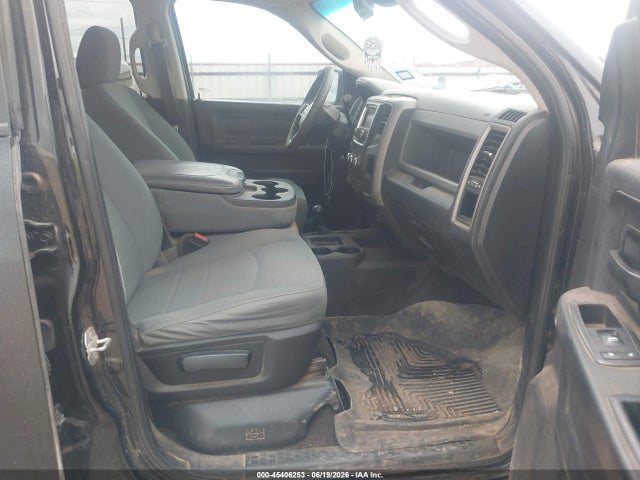 45406253 :رقم المزاد ، 3C6UR5CJXGG147819 vin ، 2016 Ram 2500 Tradesman مزاد بيع